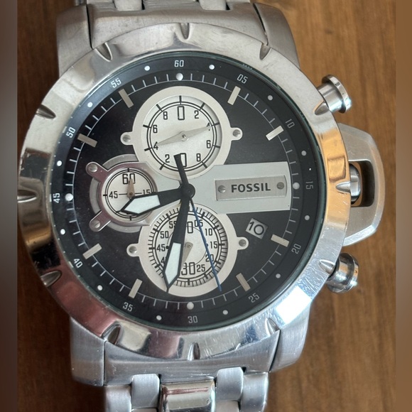 Men’s Fossil Watch - Picture 2 of 5